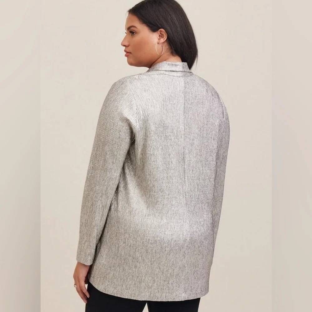Torrid Metallic Knit Open Front Cardigan Silver Shimmer Plus Size 2 2X NWT NEW - Picture 3 of 10